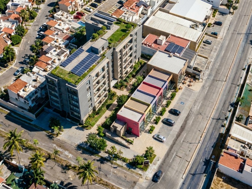 Proyecto comparable ejecutado — referencia de densidad